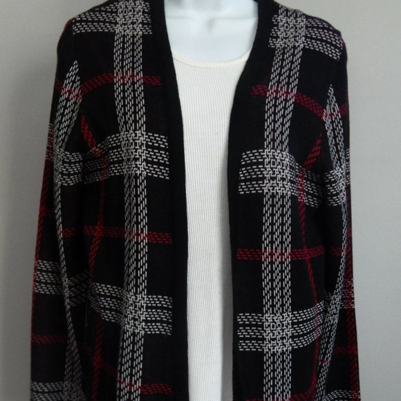 Women’s Croft & Barrow PETITE MEDIUM Essential Open Front Cardigan Black Plaid - Picture 1 of 5